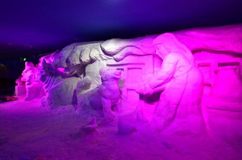 哈尔滨老街冰灯艺术馆一年四季看冰雕